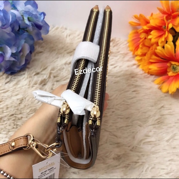 NWT Michael Kors Jet Set Double Zip Wristlet Brown - Picture 3 of 8